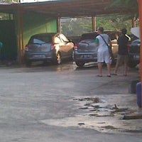 Photo taken at Cuci Mobil 24 Hours by Jeffrey I. on 8/21/2012