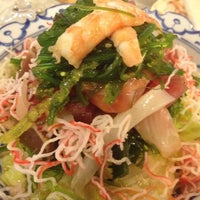 Снимок сделан в Akashi Sushi Bar пользователем Scott S. 9/6/2012