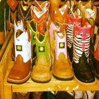 Eli's Western Wear - 99 visitors
