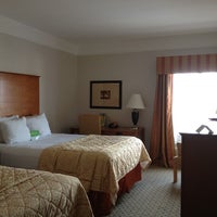 Foto tomada en La Quinta Inn &amp; Suites Katy  por Jenn H. el 3/14/2012