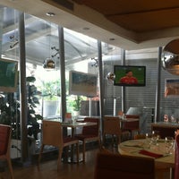 Foto scattata a Bucare Restaurant Gourmet da Geovmil R. il 5/19/2012