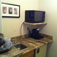 Photo taken at Best Western Plus Hollywood Hills Hotel by Dermeval J. on 1/4/2012