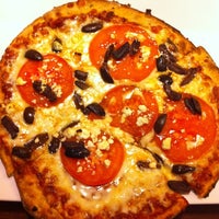 Das Foto wurde bei Pizza Fusion von Beth P. am 2/13/2011 aufgenommen