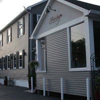 รูปภาพถ่ายที่ Meritage Restaurant โดย Tanesha W. เมื่อ 8/29/2012