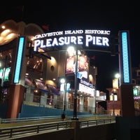 Foto scattata a Galveston Island Historic Pleasure Pier da Peter C. il 5/29/2012