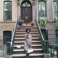 Carrie Bradshaw S Apartment From The City General 471