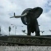 Photo taken at Kampung Gajah Bandung by Bambang E. on 1/28/2012