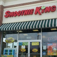 Photo taken at Smoothie King by Monica T. on 5/28/2012