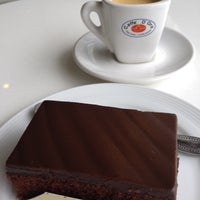 Photo taken at Caffè D´Oro (คาเฟ ดิโอโร่) by I am Labour on 9/3/2012
