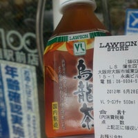 Photo taken at Lawson Store 100 by つじやん@底辺YouTuber on 6/28/2012