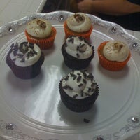 5/12/2011にKoreankitkatがLet Them Eat Cupcakesで撮った写真