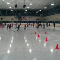 Das Foto wurde bei Langley Sportsplex von Michael Z. am 1/31/2012 aufgenommen