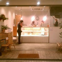 Photo taken at はらドーナッツ 中野店 by tarosa on 11/5/2011