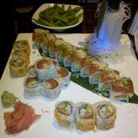 รูปภาพถ่ายที่ Kabuki Fusion Sushi &amp;amp; Grill โดย Mike เมื่อ 7/12/2011