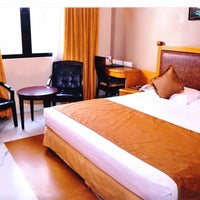Foto tomada en Hotels in Bangalore-Bell Hotel and Convention Centre  por Ravi Kumar D. el 2/11/2012