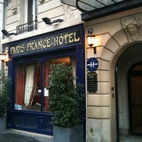 รูปภาพถ่ายที่ Paris France Hôtel โดย Leslie M. เมื่อ 11/25/2011