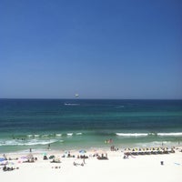 รูปภาพถ่ายที่ Seahaven Beach Hotel โดย John M. เมื่อ 7/30/2011
