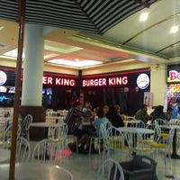 Photo taken at Burger King by Paulo P. on 9/4/2011
