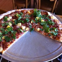 Photo taken at Proto&amp;#39;s Pizza-North Boulder - Broadway by Kat M. on 8/16/2011