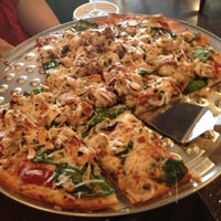 Foto tomada en Palio&amp;#39;s Pizza Cafe  por Dane M. el 7/22/2012