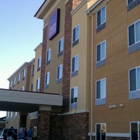 รูปภาพถ่ายที่ Comfort Suites Hotel &amp;amp; Convention Center โดย Geoff H. เมื่อ 7/8/2011