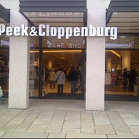 Foto diambil di Peek &amp;amp; Cloppenburg oleh Kurt H. pada 4/2/2012