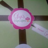 Photo taken at Gigi&amp;#39;s Cupcakes by Niecey on 10/10/2011