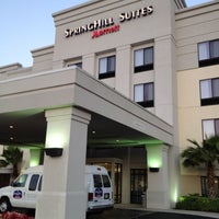 5/5/2012 tarihinde Kristi C.ziyaretçi tarafından SpringHill Suites Jacksonville Airport'de çekilen fotoğraf