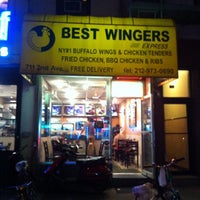Photo taken at Best Wingers by Mark S. on 8/21/2012
