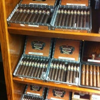 8/11/2012にAbeがRenegade Cigar Companyで撮った写真