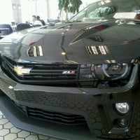 Das Foto wurde bei Sunrise Chevrolet von Bubba Z. am 6/15/2012 aufgenommen