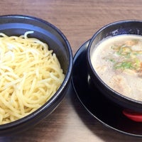 Photo taken at 麺屋 金つる by Atsushi K. on 3/29/2012