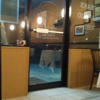 3/17/2012 tarihinde AnaLisa M.ziyaretçi tarafından 3 Brothers Restaurant'de çekilen fotoğraf