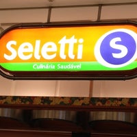 Снимок сделан в Seletti пользователем Vinicius C. 8/16/2012