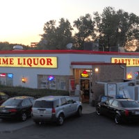 Foto tirada no(a) Party Time Liquor por Party Time Liquor em 9/5/2012