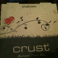 6/28/2012にJoseがCrust Gourmet Pizza Barで撮った写真