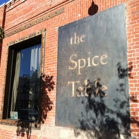 รูปภาพถ่ายที่ Spice Table โดย Jessica เมื่อ 7/25/2012
