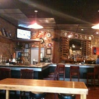 7/6/2012 tarihinde Cedric W.ziyaretçi tarafından The Brickery Grill and Bar'de çekilen fotoğraf