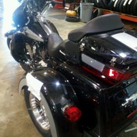 8/11/2012 tarihinde Randy G.ziyaretçi tarafından Roadhouse Harley-Davidson'de çekilen fotoğraf