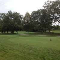 Photo taken at Willow Crest Golf Club by Luigi P. on 8/12/2012