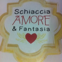 Das Foto wurde bei Schiaccia Amore e Fantasia von MAMA R. am 4/28/2012 aufgenommen