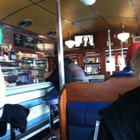 4/23/2012 tarihinde Kelsey L.ziyaretçi tarafından Miss Mendon Diner'de çekilen fotoğraf
