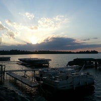 Foto diambil di Chase on the Lake oleh Dan R. pada 7/28/2012