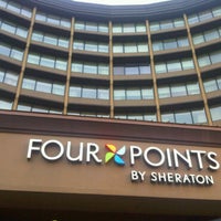 Photo taken at Four Points by Sheraton Houston Greenway Plaza (Permanently Closed) by Mike U. on 4/16/2011