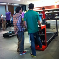 Nike Store Frankfurt Otto Fleck Schneise 7