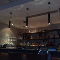 Das Foto wurde bei Cupa Cupa Tiki Bar von Fosoun am 1/28/2012 aufgenommen