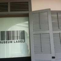 Photo taken at Museum Label (The Museum Shop) by Mohd Helmi on 8/9/2012
