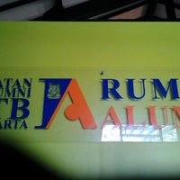 Photo taken at Rumah Alumni ITB by m a y a on 2/12/2012
