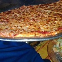 รูปภาพถ่ายที่ Pizza My Way - Pacific Grove โดย Event D. เมื่อ 3/11/2012