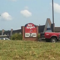 Photo taken at Roy Rogers by Mat P. on 7/10/2012